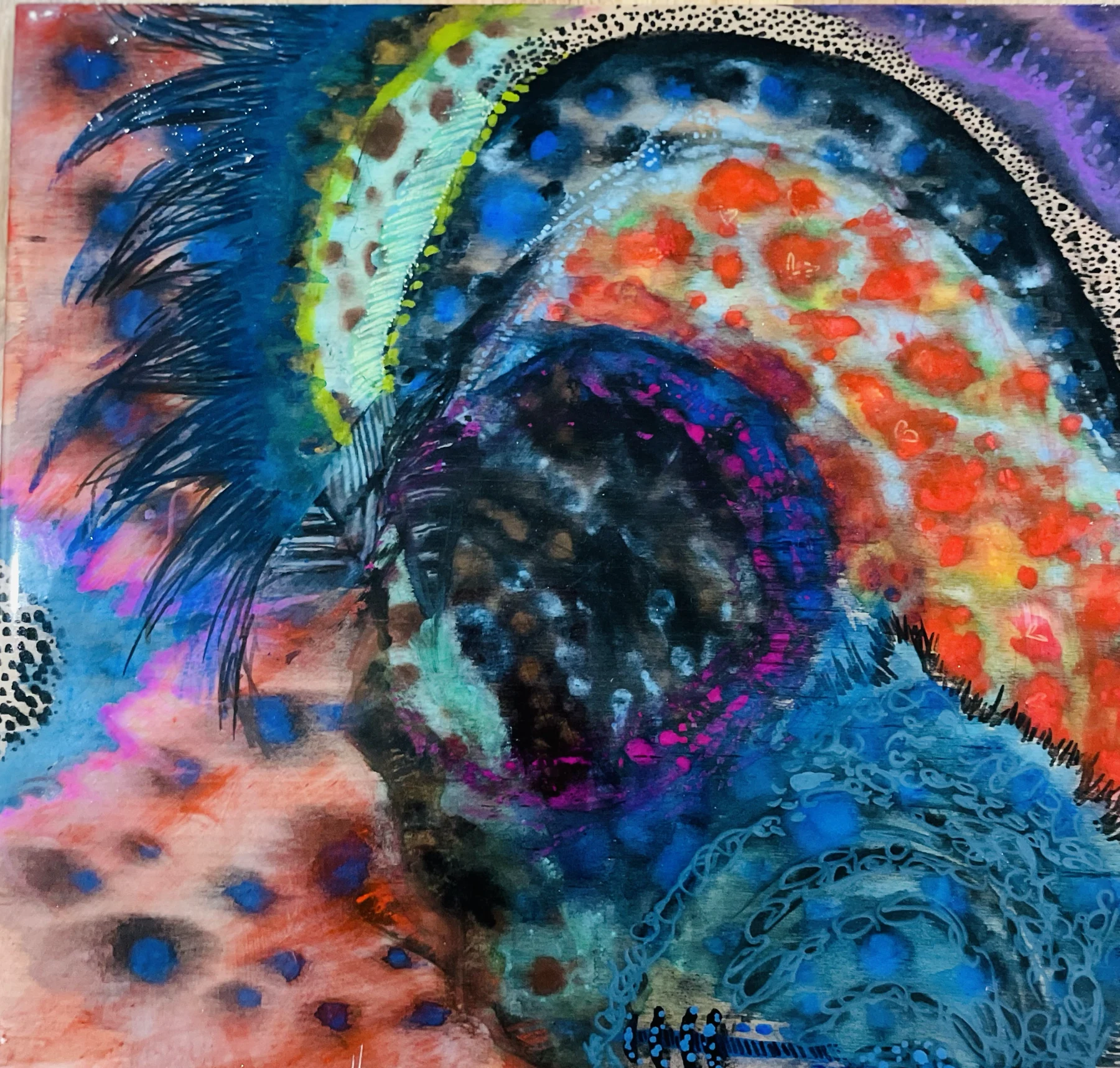 Blue and orange organic arcs